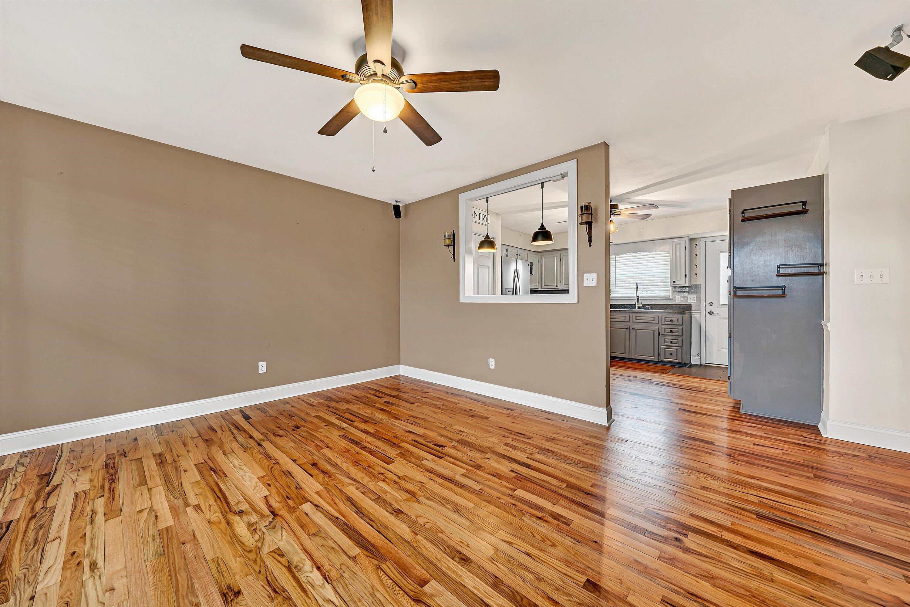 5050 Stewartsville Road Moneta, VA 24121 - Photo 8 of 31 08-SGP-00028