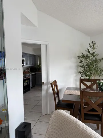 $2,500 | 1041 Southwest 111th Avenue, Pembroke Pines, FL 33025