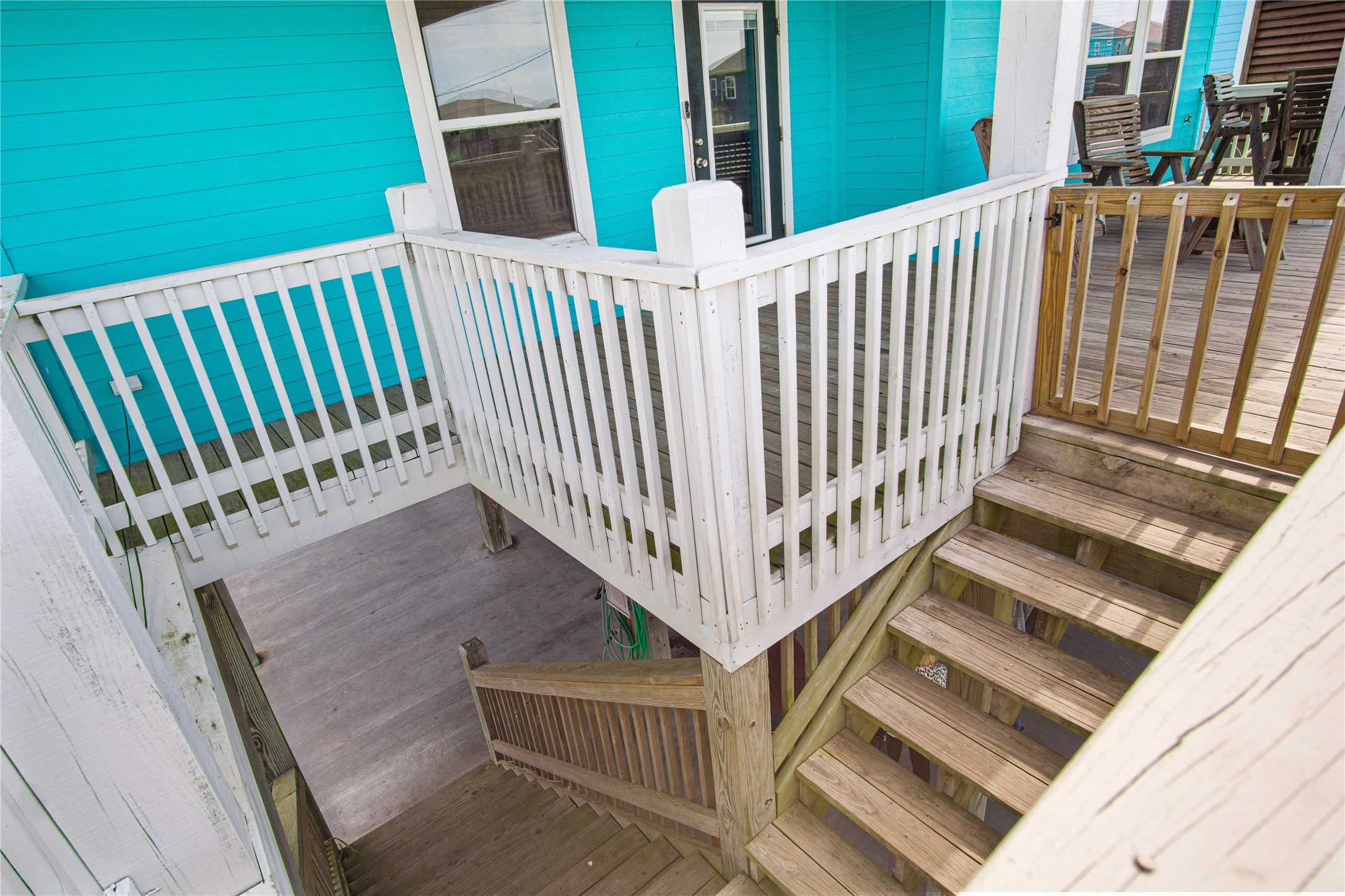 988 Gulf Road Crystal Beach, TX 77650 - Photo 2 of 36