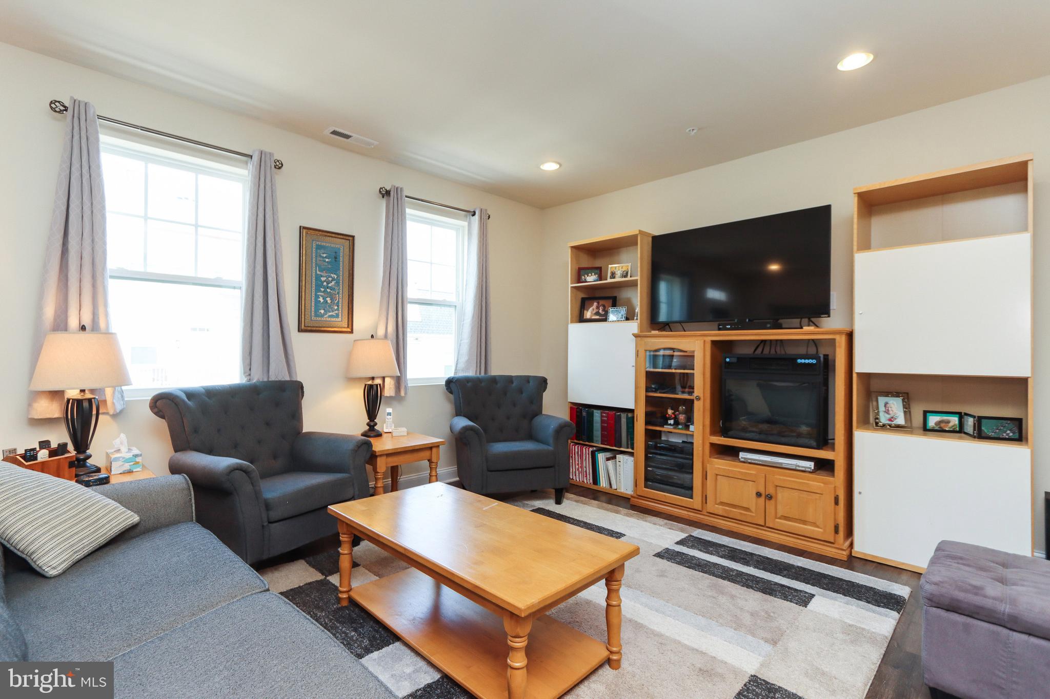 7146 Proclamation Place Frederick, MD 21703 - Photo 9 of 54 LIVING ROOM