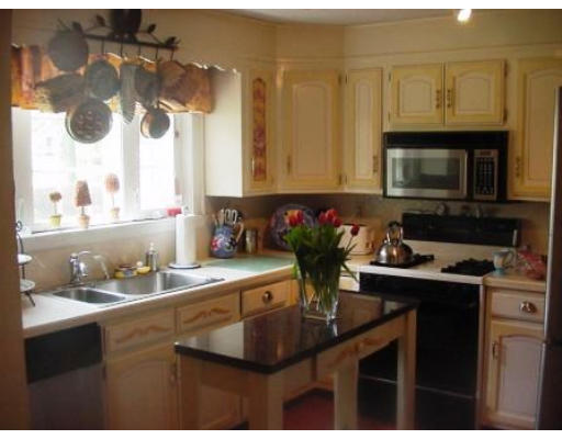 69 Fairbanks Road Milton, MA 02186 - Photo 5 of 11 Gallery Image 5
