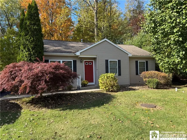$159,900 | 18 Middlesex Drive, Pomfret, NY 14063