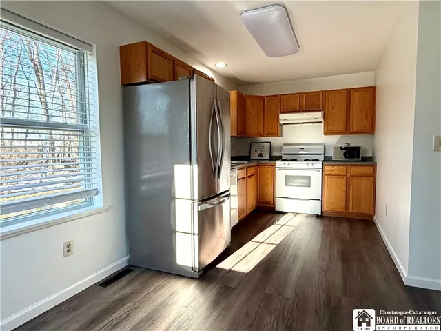 $159,900 | 18 Middlesex Drive, Pomfret, NY 14063