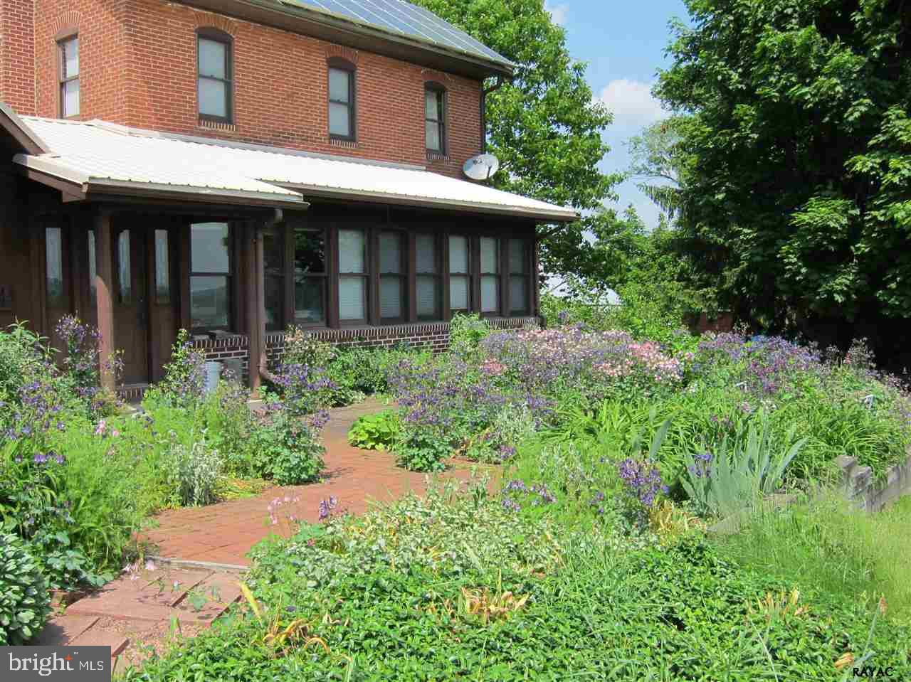 744 Guernsey Road Aspers, PA 17304 - Photo 1 of 32