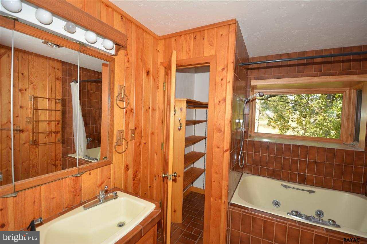 744 Guernsey Road Aspers, PA 17304 - Photo 20 of 32