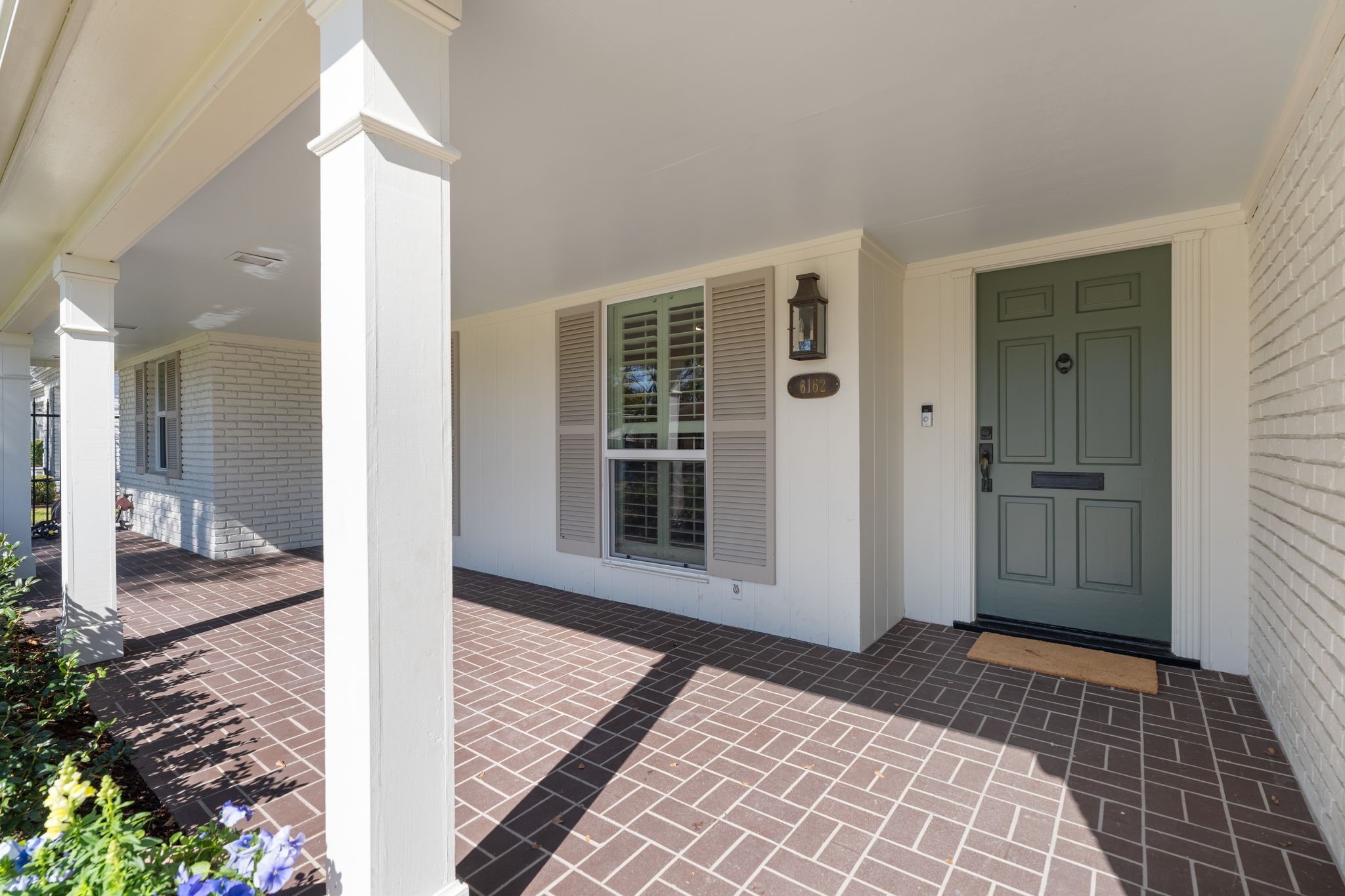 6162 Meadow Lake Lane Houston, TX 77057 - Photo 2 of 31