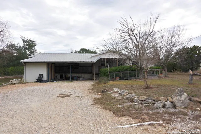 $140,000 | 142 Thunderhead Drive, Spring Branch, TX 78070