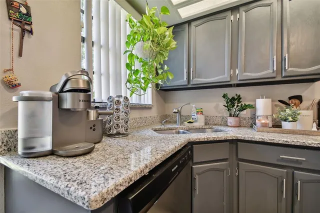 $219,999 | 2608 Bentley Drive, Palm Harbor, FL 34684