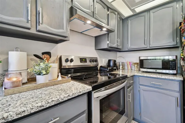 $219,999 | 2608 Bentley Drive, Palm Harbor, FL 34684