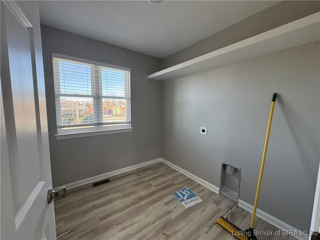 $2,110 | 2020 Greentree North, Clarksville, IN 47129