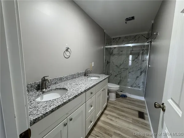 $2,110 | 2020 Greentree North, Clarksville, IN 47129