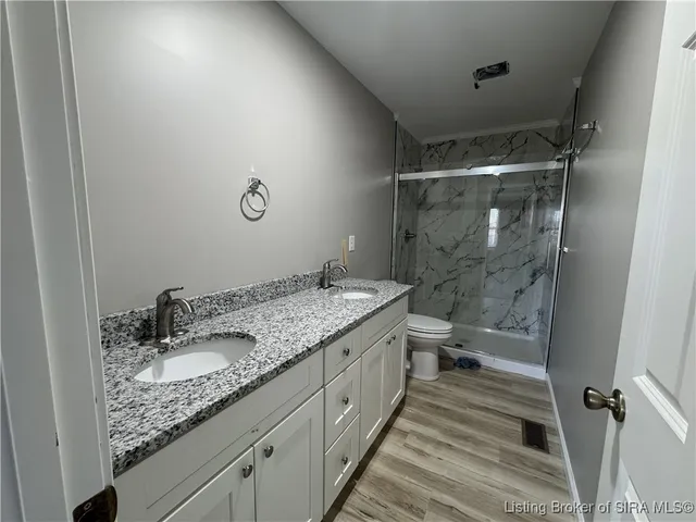 $2,110 | 2020 Greentree North, Clarksville, IN 47129