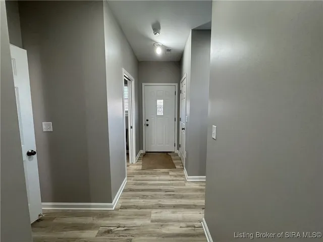 $2,110 | 2020 Greentree North, Clarksville, IN 47129