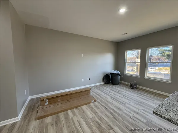 $2,110 | 2020 Greentree North, Clarksville, IN 47129