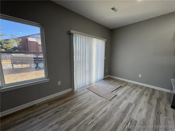 $2,110 | 2020 Greentree North, Clarksville, IN 47129