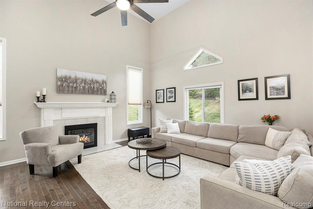 2076 Reagan Drive Rochester Hills, MI 48309 - Photo 8 of 31