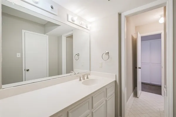 $1,900 | 2 River Creek Way, Sugar Land, TX 77478