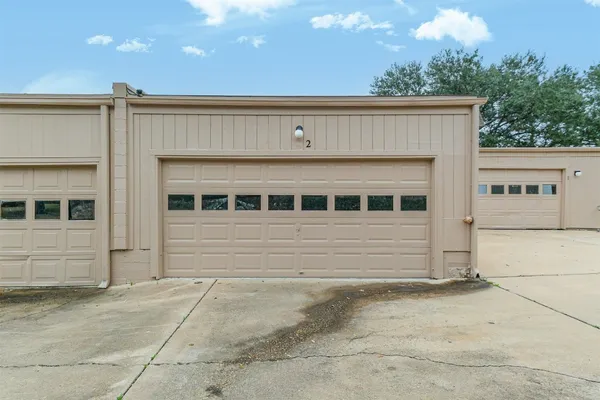 $1,900 | 2 River Creek Way, Sugar Land, TX 77478