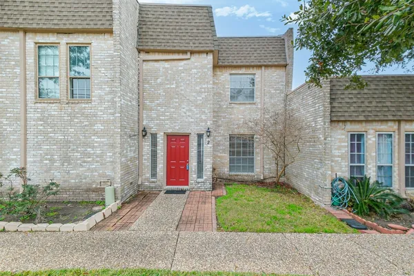 $1,900 | 2 River Creek Way, Sugar Land, TX 77478