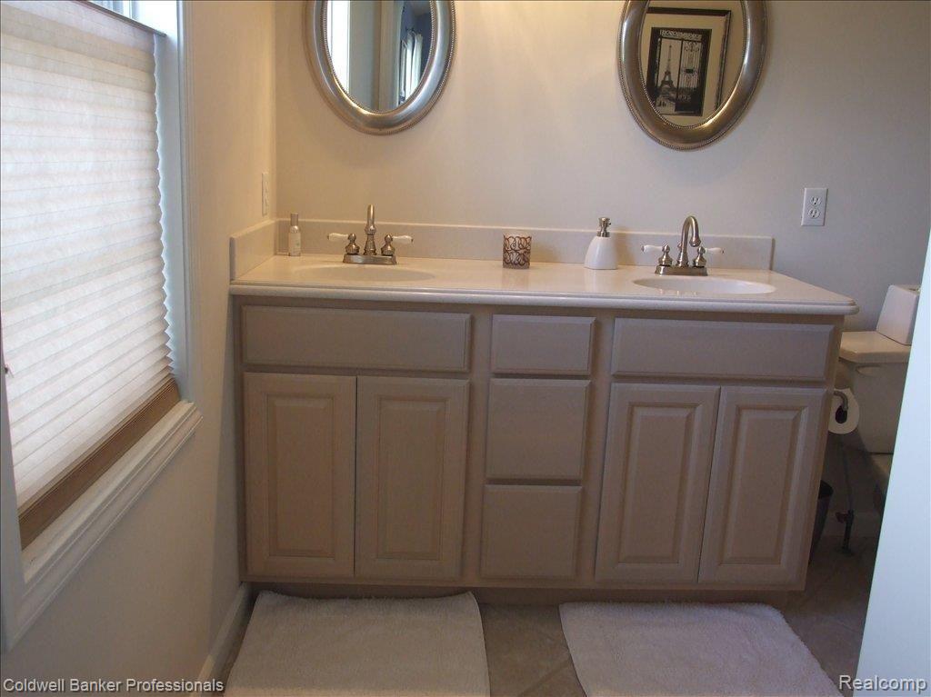 3970 Amherst Road Royal Oak, MI 48073 - Photo 15 of 24 Master Bath