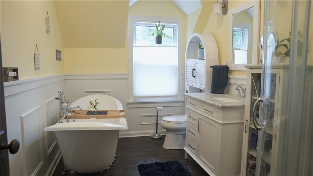 19 Locust Road, Unit 221 Laughlintown, PA 15655 - Photo 28 of 36 Full bath with claw foot tub and stand up shower