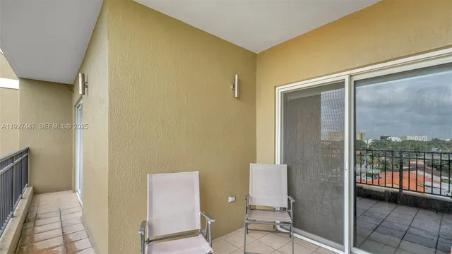 $2,100 | 120 Douglas Road, Unit 505, Miami, FL 33134