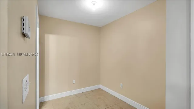 $2,100 | 120 Douglas Road, Unit 505, Miami, FL 33134