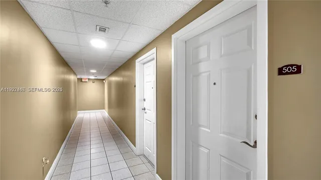 $2,100 | 120 Douglas Road, Unit 505, Miami, FL 33134