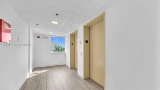 $2,100 | 120 Douglas Road, Unit 505, Miami, FL 33134