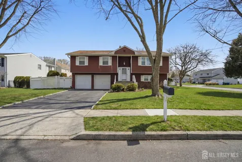 $675,000 | 708 Auth Avenue, Oakhurst, NJ 07755