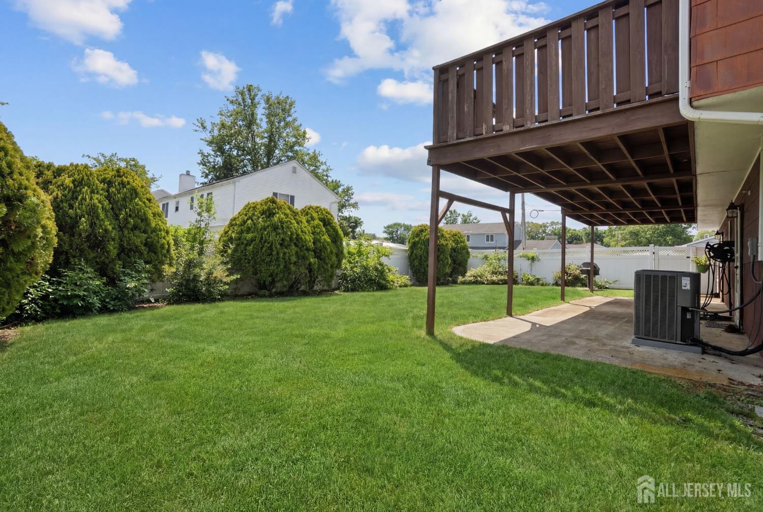 708 Auth Avenue Oakhurst, NJ 07755 - Photo 4 of 26