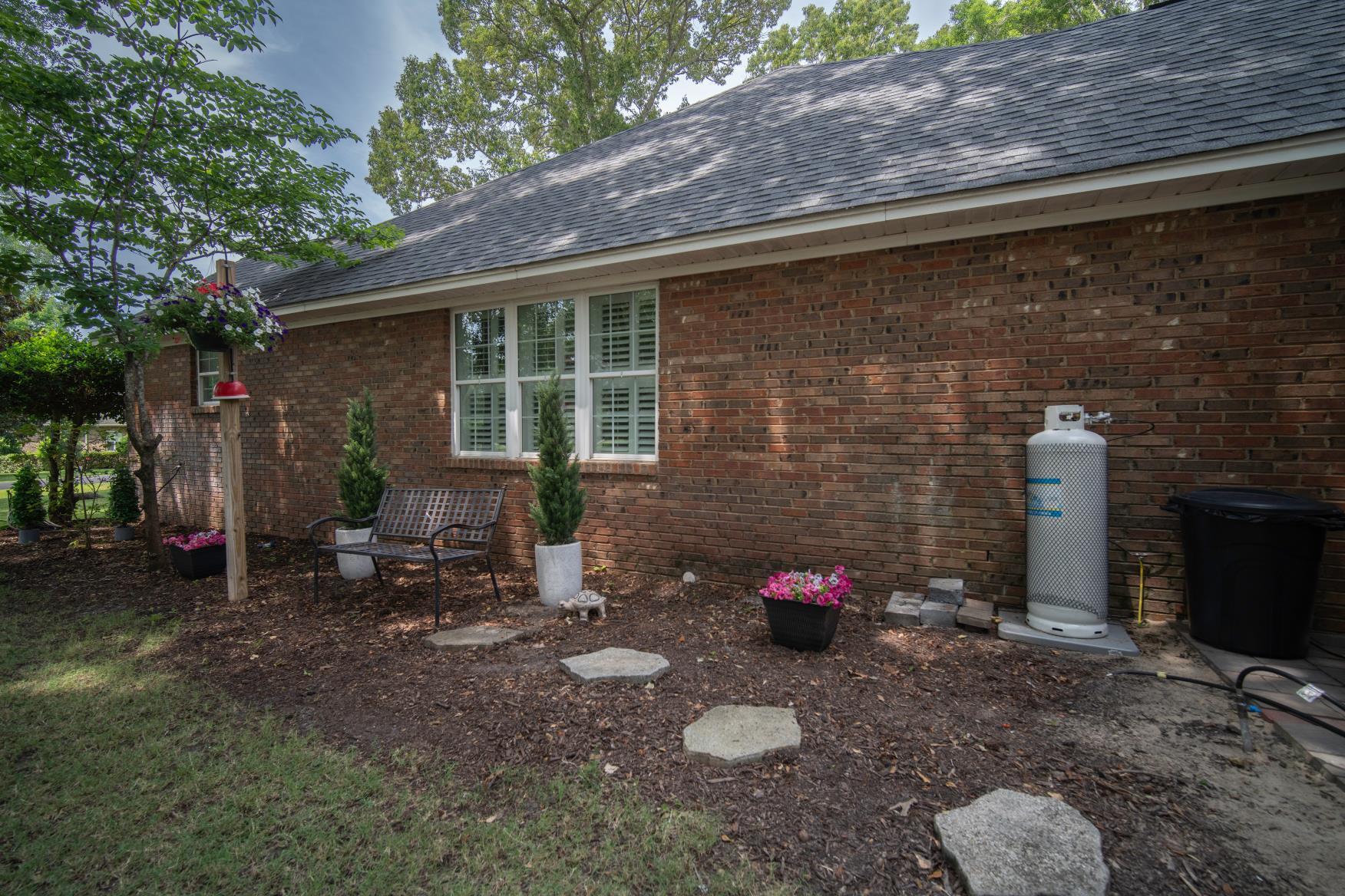 256 Ridge Lake Drive Manning, SC 29102 - Photo 5 of 47