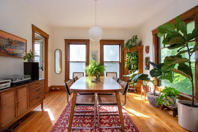 $300,000 | 225 Charles Street, Lyndon, VT 05851