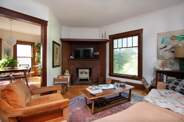 $300,000 | 225 Charles Street, Lyndon, VT 05851