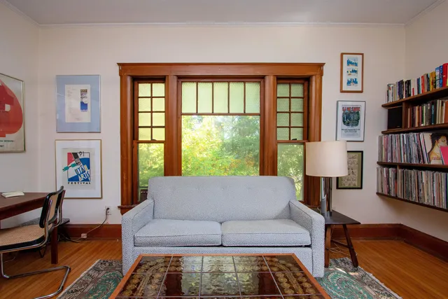 $300,000 | 225 Charles Street, Lyndon, VT 05851