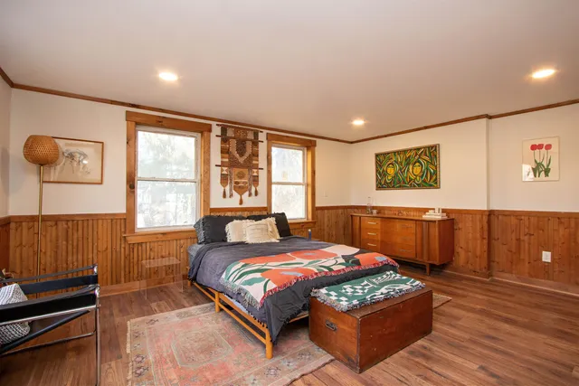 $300,000 | 225 Charles Street, Lyndon, VT 05851