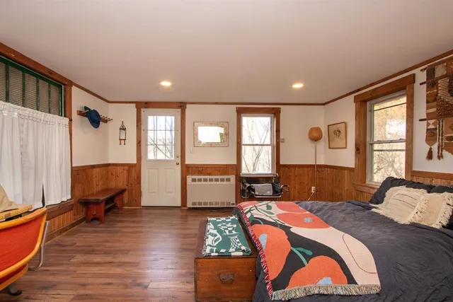 $300,000 | 225 Charles Street, Lyndon, VT 05851