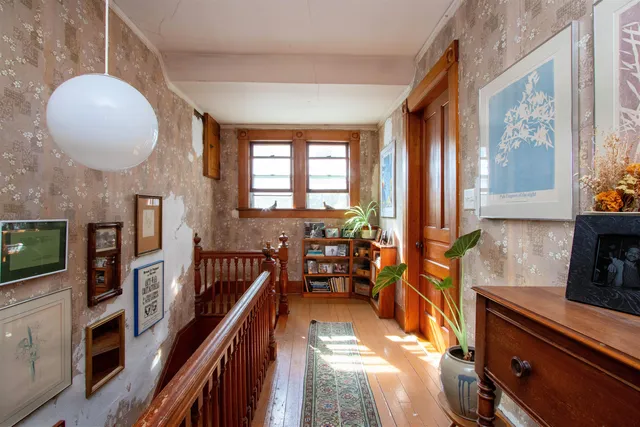 $300,000 | 225 Charles Street, Lyndon, VT 05851