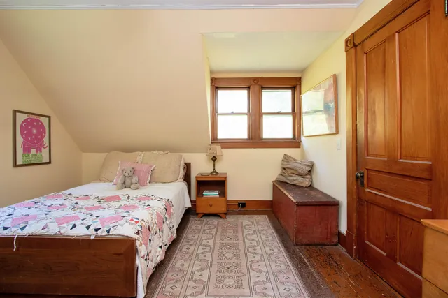 $300,000 | 225 Charles Street, Lyndon, VT 05851