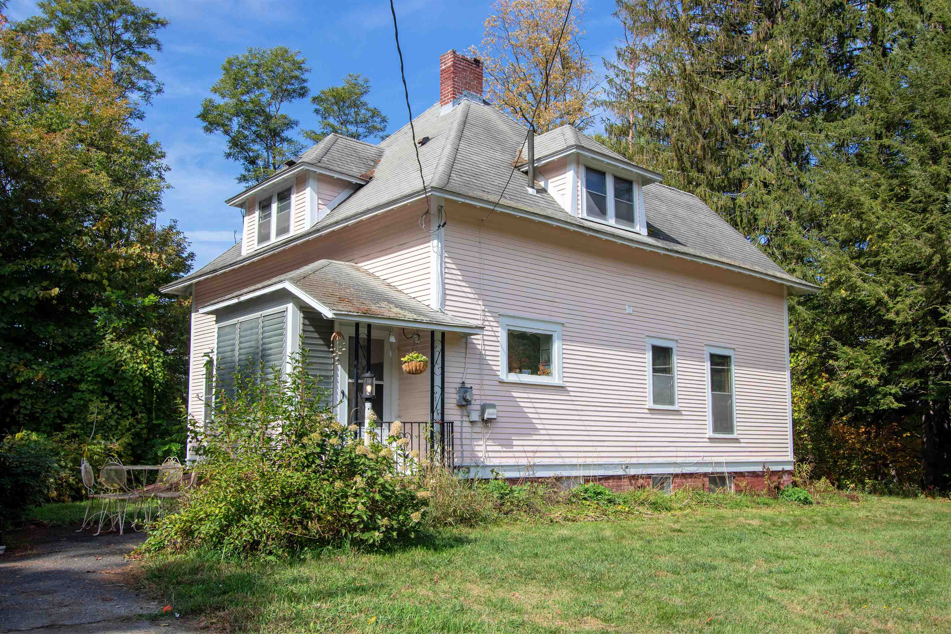 225 Charles Street Lyndon, VT 05851 - Photo 4 of 58
