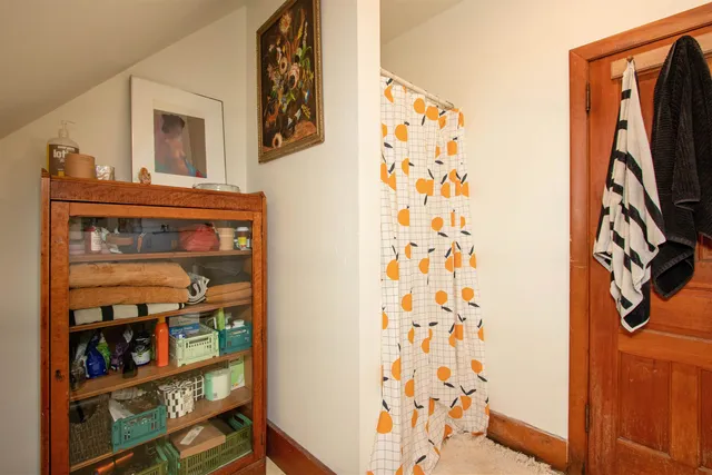 $300,000 | 225 Charles Street, Lyndon, VT 05851