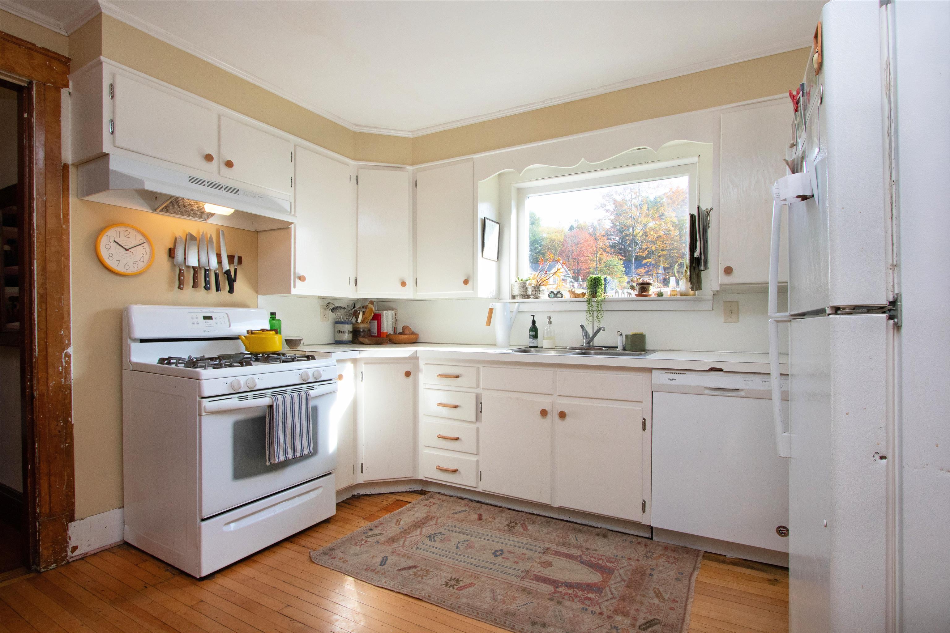 225 Charles Street Lyndon, VT 05851 - Photo 8 of 58