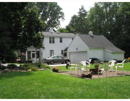 132 Glover Road New Castle, PA 16105 - Photo 2 of 8 Gallery Image 2