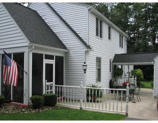 132 Glover Road New Castle, PA 16105 - Photo 3 of 8 Gallery Image 3