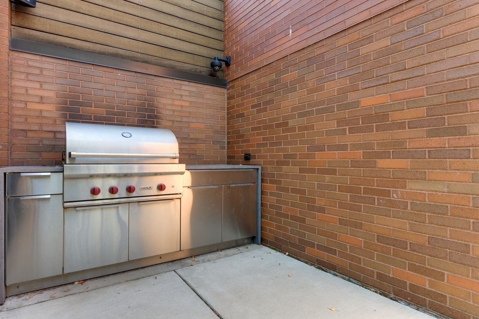 2249 North Burling Street Chicago, IL 60614 - Photo 20 of 41 a kitchen with a stove and a refrigerator
