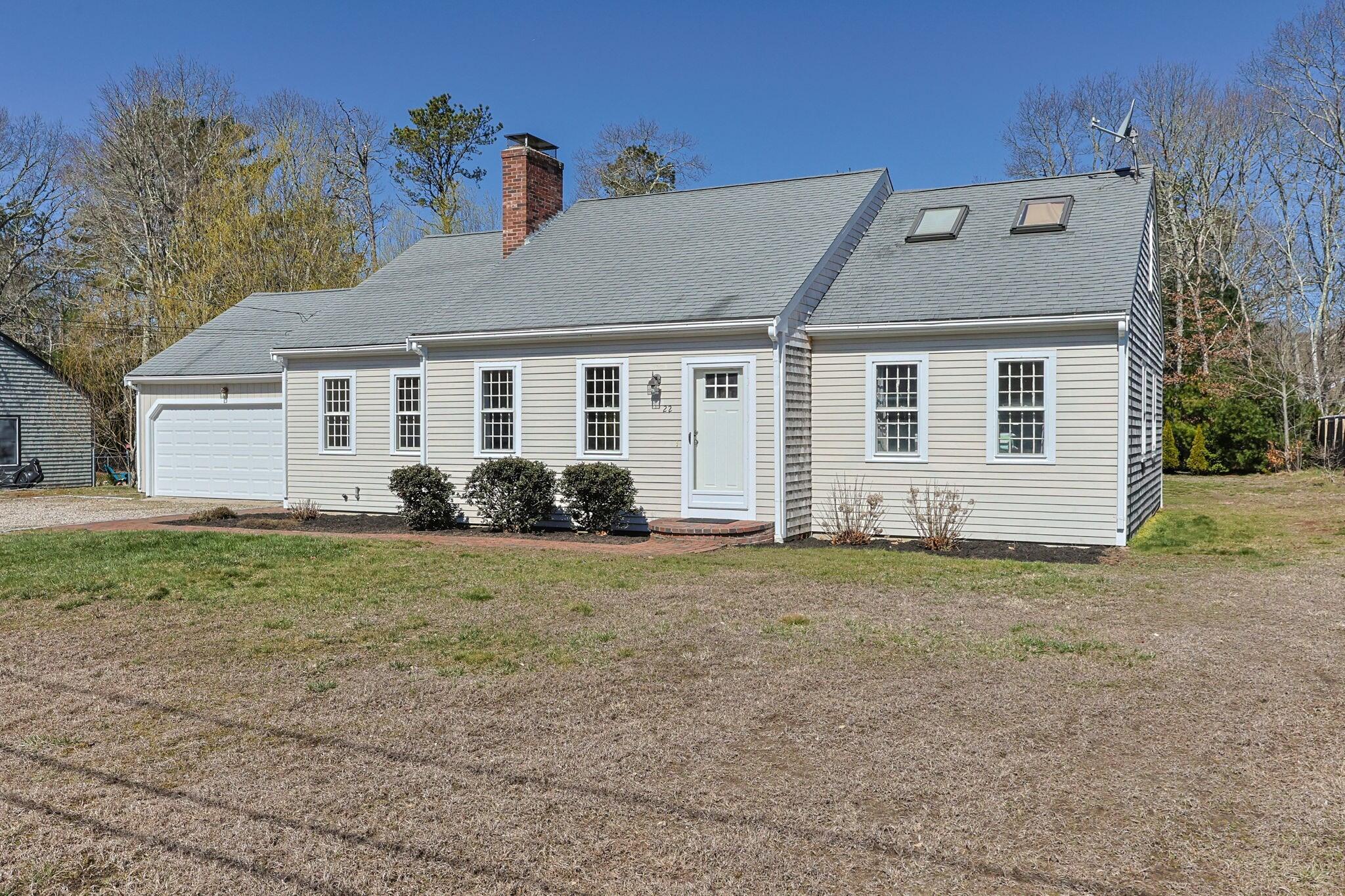 22 Merideth Way Centerville, MA 02632 - Photo 2 of 28 2