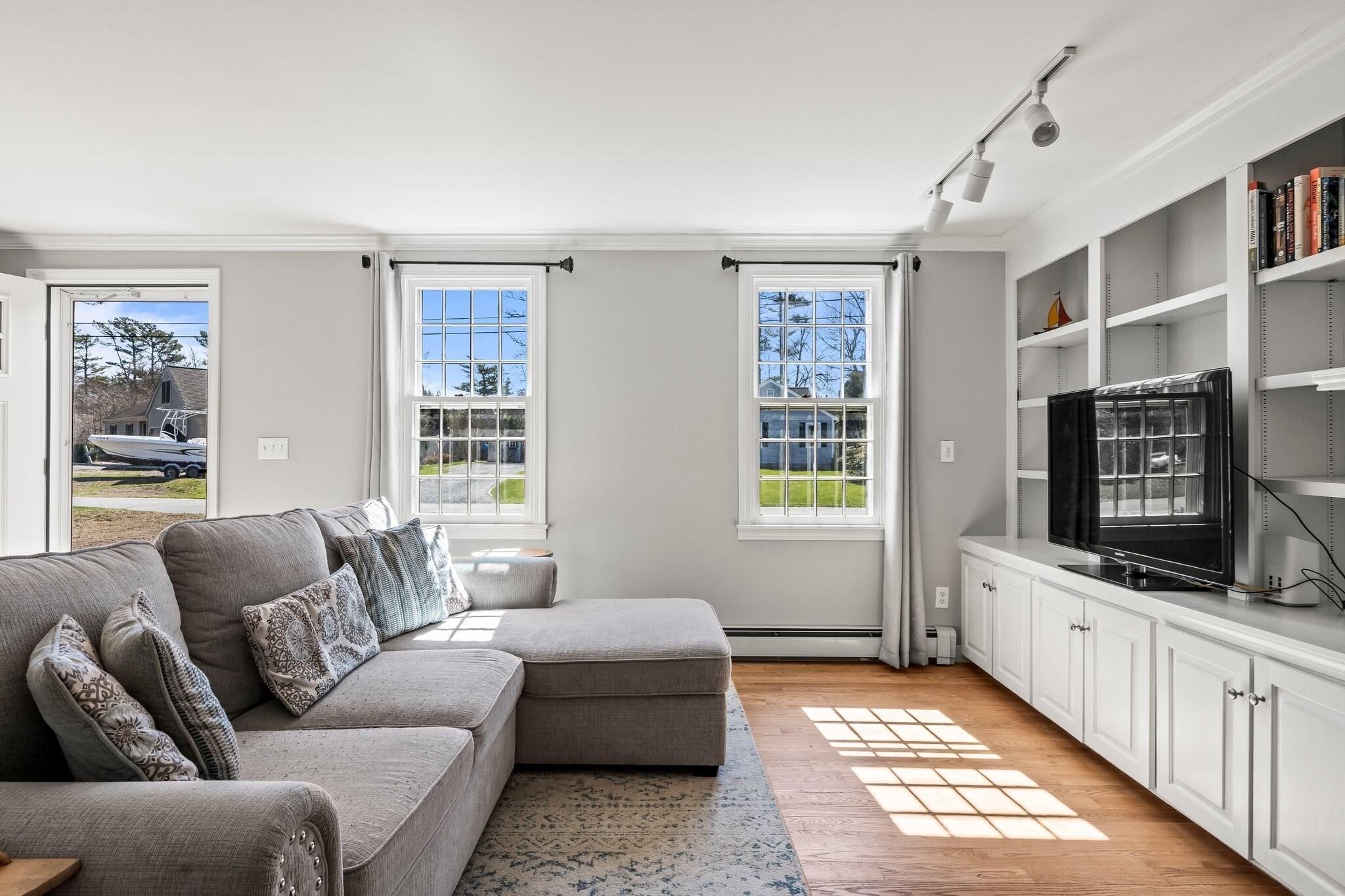 22 Merideth Way Centerville, MA 02632 - Photo 5 of 28 5