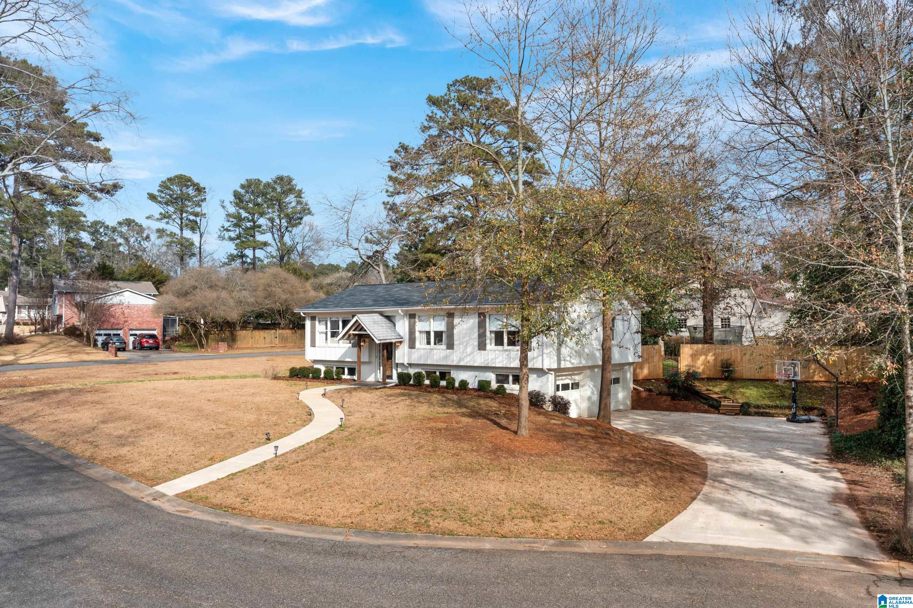 4130 Redwing Circle Birmingham, AL 35243 - Photo 3 of 42