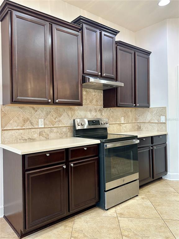 6157 Castleton Hollow Road Riverview, FL 33578 - Photo 5 of 45