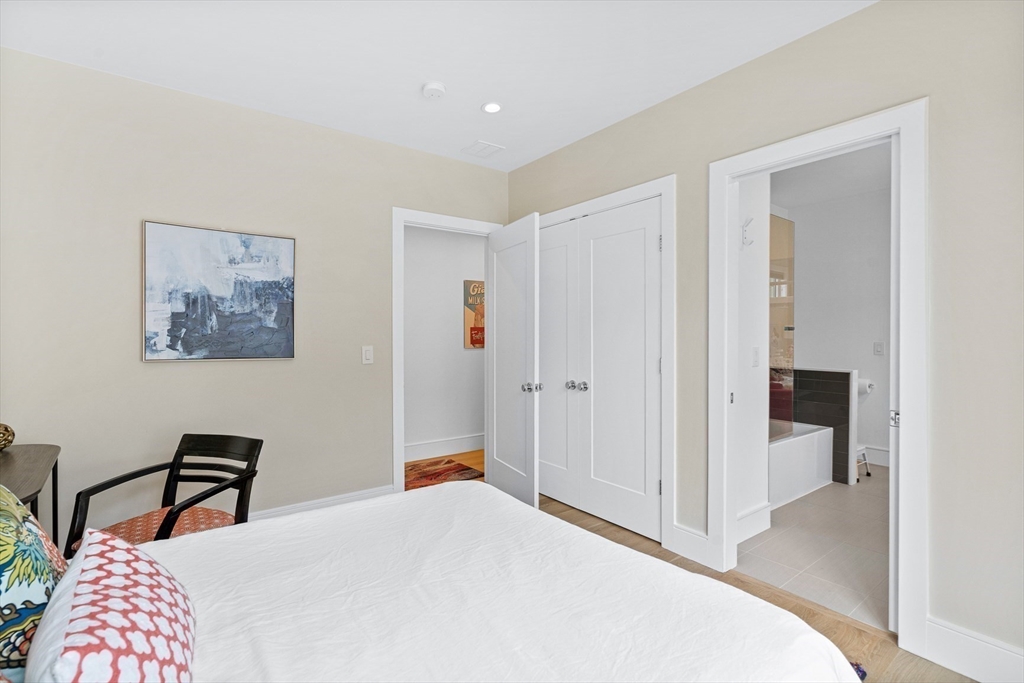 26 Salisbury Road, Unit 26 Newton, MA 02458 - Photo 18 of 23